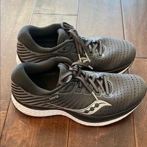 Saucony Guide 13 Women’s Black Running Shoes